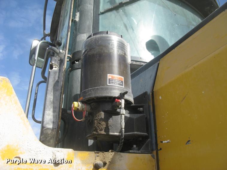 image for item L3976 2007 John Deere 644J wheel loader