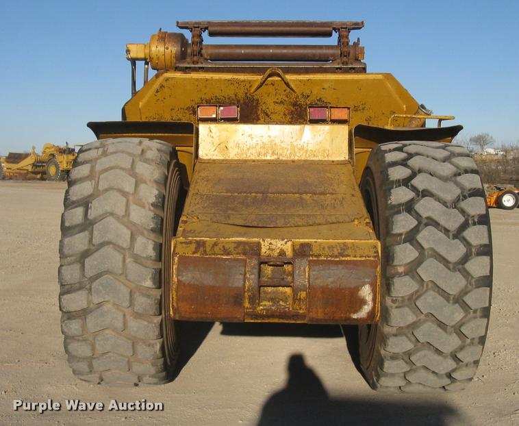 image for item L3977 1995 Caterpillar 615C Series II elevating scraper