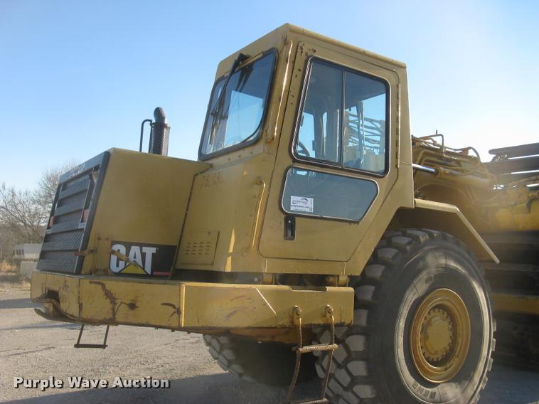 image for item L3977 1995 Caterpillar 615C Series II elevating scraper