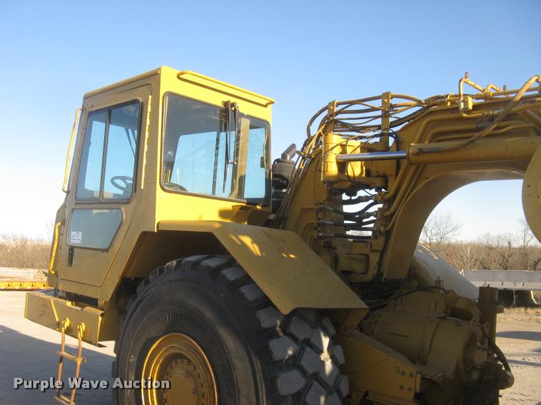 image for item L3977 1995 Caterpillar 615C Series II elevating scraper