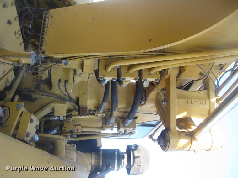 image for item L3977 1995 Caterpillar 615C Series II elevating scraper