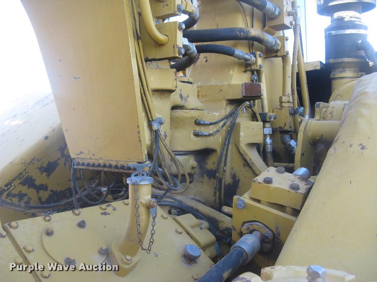 image for item L3977 1995 Caterpillar 615C Series II elevating scraper