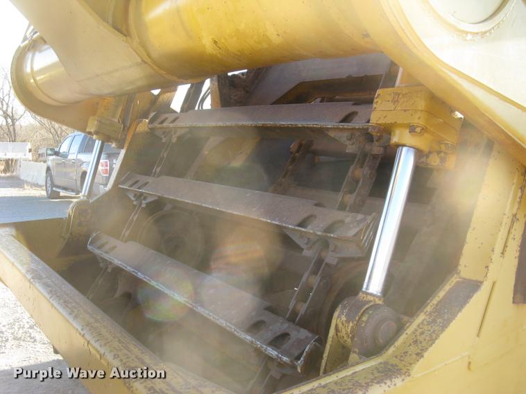 image for item L3977 1995 Caterpillar 615C Series II elevating scraper