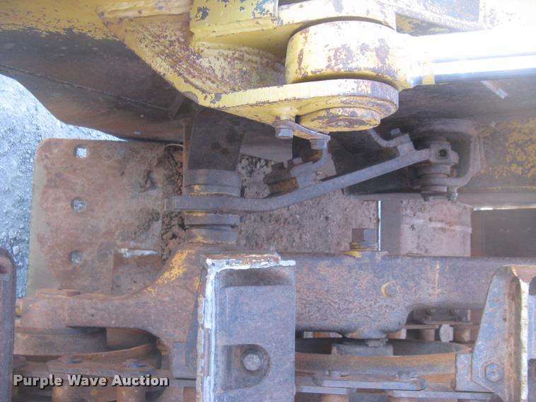image for item L3977 1995 Caterpillar 615C Series II elevating scraper