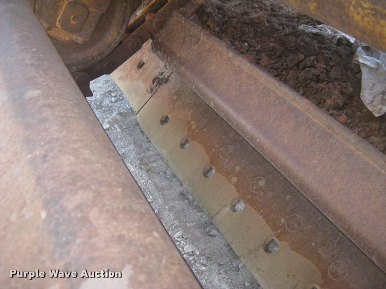 image for item L3977 1995 Caterpillar 615C Series II elevating scraper