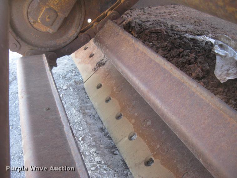 image for item L3977 1995 Caterpillar 615C Series II elevating scraper