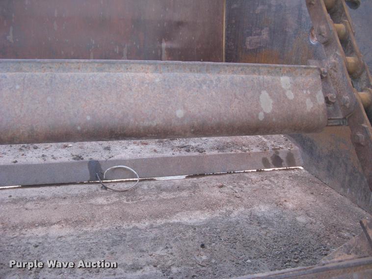 image for item L3977 1995 Caterpillar 615C Series II elevating scraper