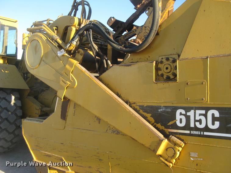 image for item L3977 1995 Caterpillar 615C Series II elevating scraper