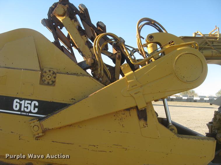 image for item L3977 1995 Caterpillar 615C Series II elevating scraper