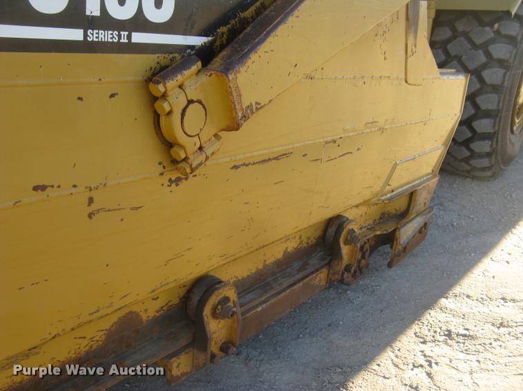 image for item L3977 1995 Caterpillar 615C Series II elevating scraper