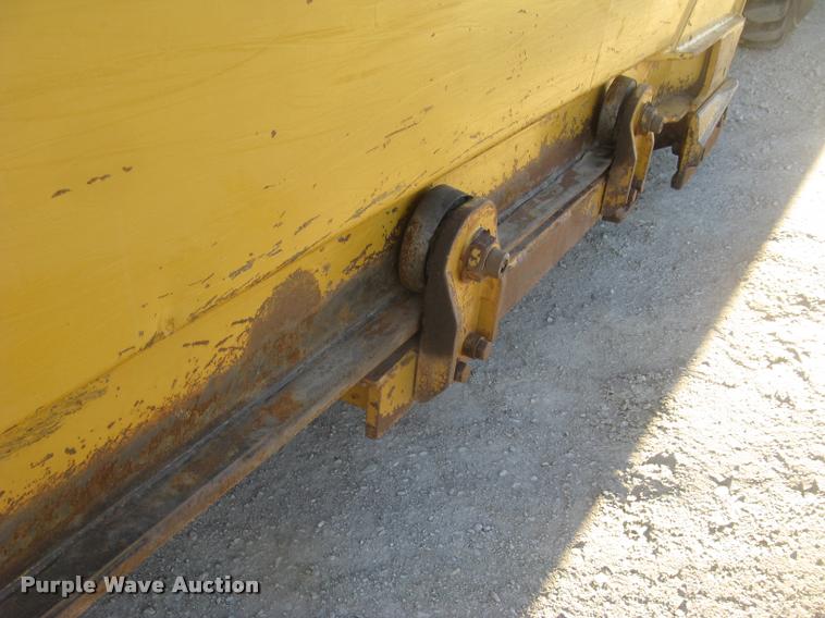 image for item L3977 1995 Caterpillar 615C Series II elevating scraper
