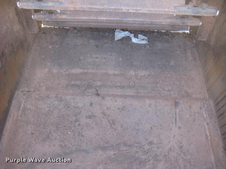 image for item L3977 1995 Caterpillar 615C Series II elevating scraper