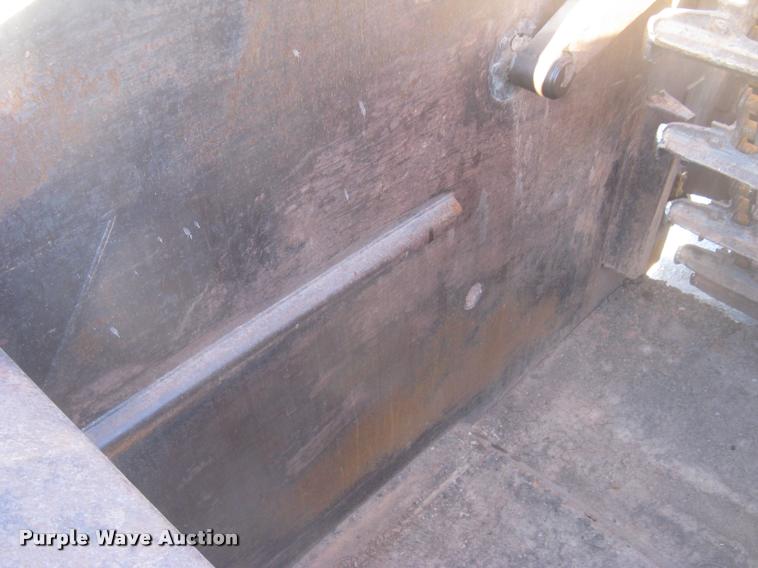 image for item L3977 1995 Caterpillar 615C Series II elevating scraper