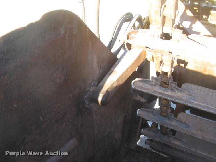 image for item L3977 1995 Caterpillar 615C Series II elevating scraper