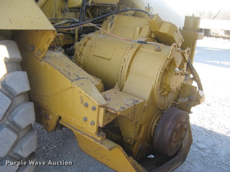 image for item L3977 1995 Caterpillar 615C Series II elevating scraper