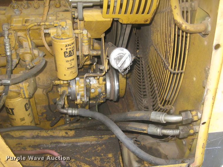 image for item L3977 1995 Caterpillar 615C Series II elevating scraper