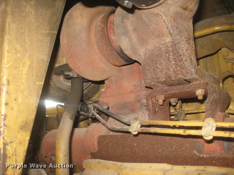 image for item L3977 1995 Caterpillar 615C Series II elevating scraper