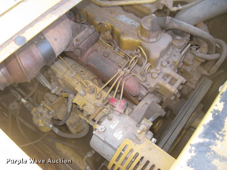 image for item L3977 1995 Caterpillar 615C Series II elevating scraper