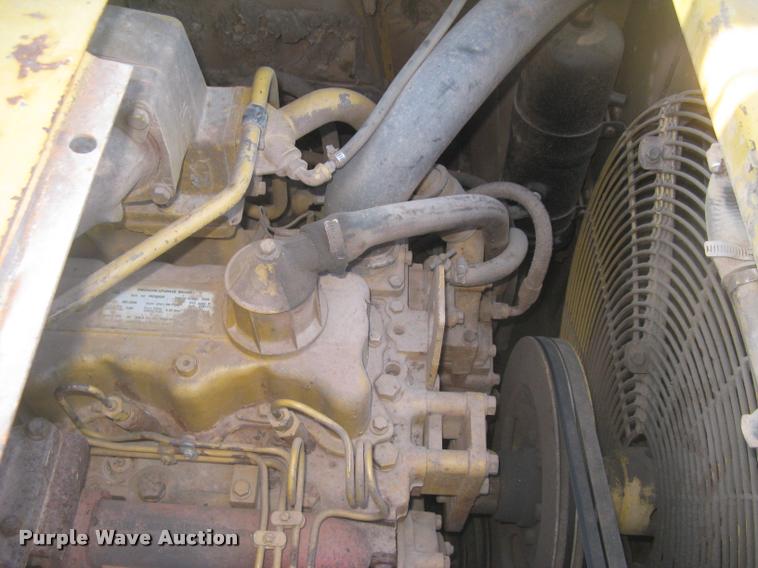 image for item L3977 1995 Caterpillar 615C Series II elevating scraper