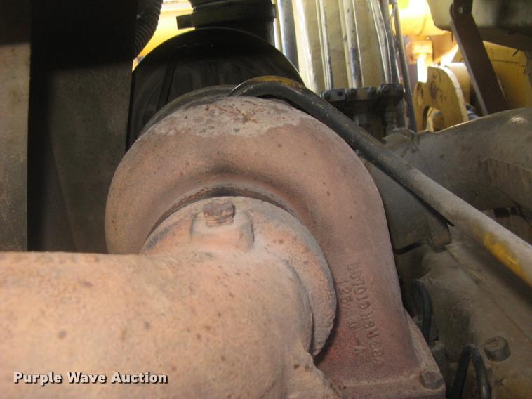 image for item L3977 1995 Caterpillar 615C Series II elevating scraper