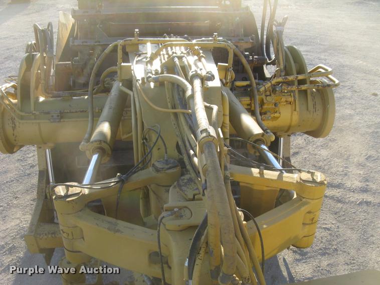 image for item L3977 1995 Caterpillar 615C Series II elevating scraper