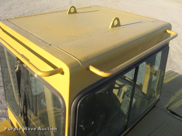 image for item L3977 1995 Caterpillar 615C Series II elevating scraper