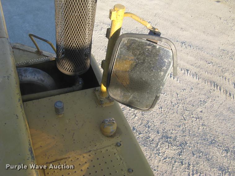 image for item L3977 1995 Caterpillar 615C Series II elevating scraper