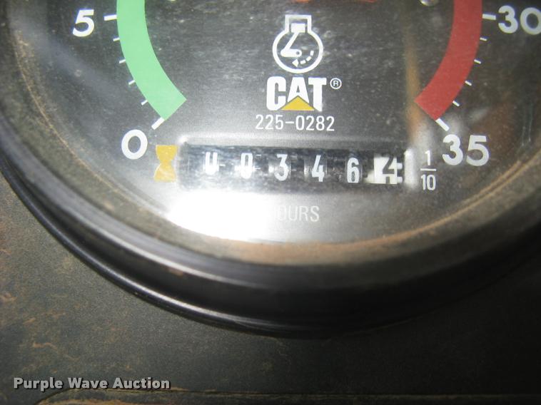 image for item L3977 1995 Caterpillar 615C Series II elevating scraper