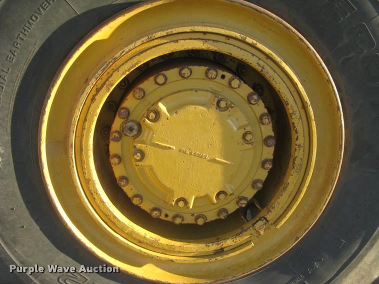 image for item L3977 1995 Caterpillar 615C Series II elevating scraper