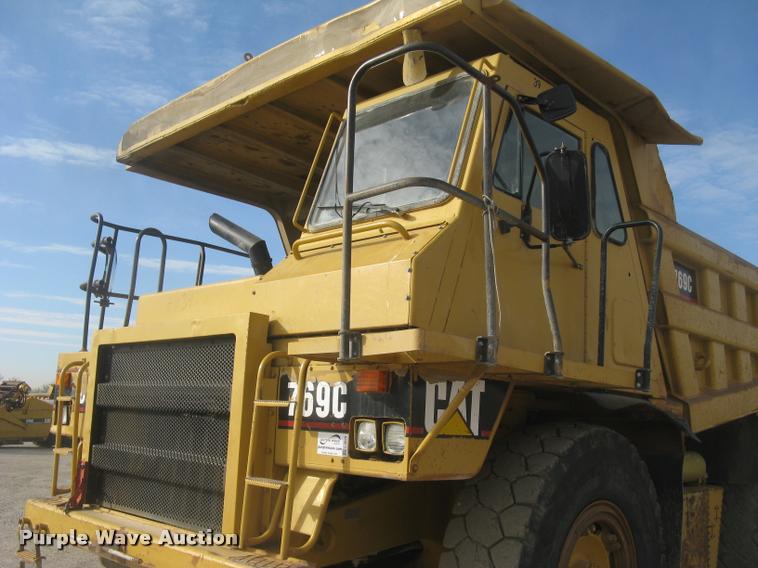 image for item L3978 1993 Caterpillar 769C haul truck
