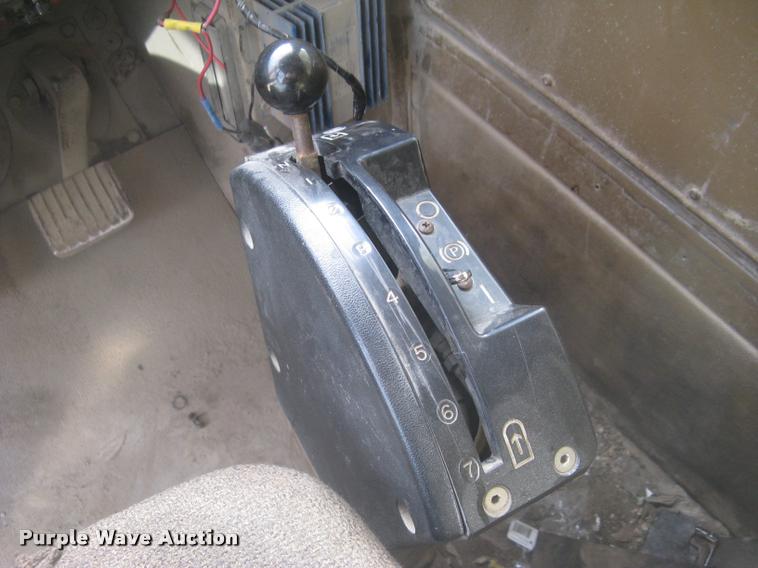 image for item L3978 1993 Caterpillar 769C haul truck