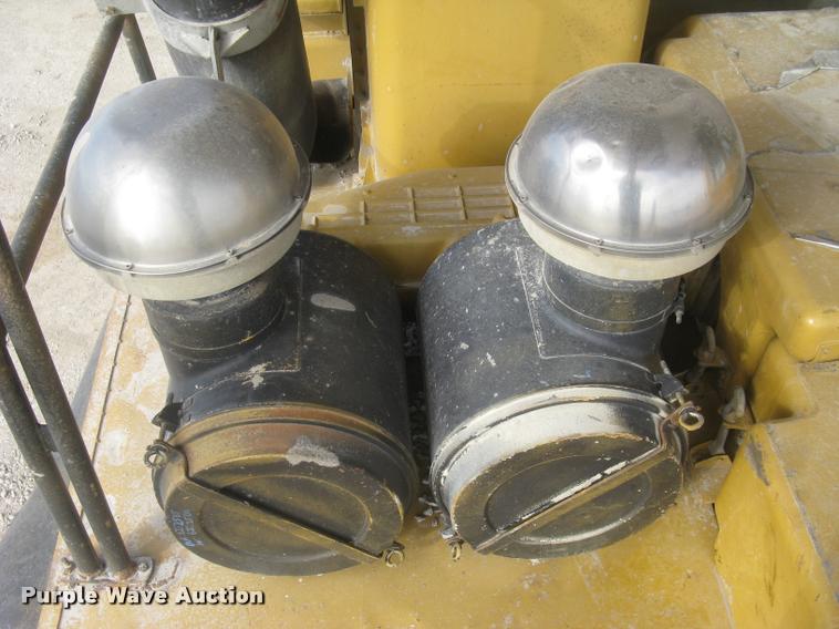 image for item L3978 1993 Caterpillar 769C haul truck