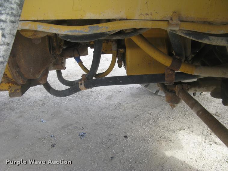 image for item L3978 1993 Caterpillar 769C haul truck