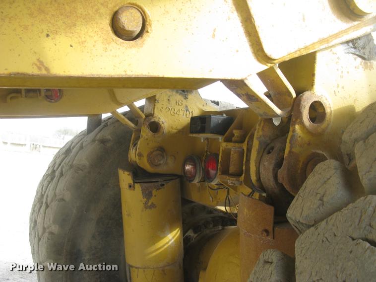 image for item L3978 1993 Caterpillar 769C haul truck