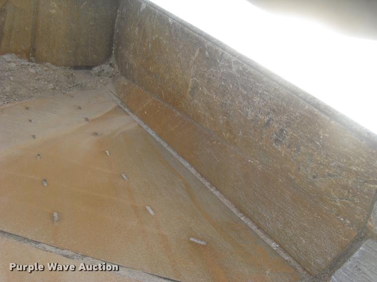 image for item L3978 1993 Caterpillar 769C haul truck