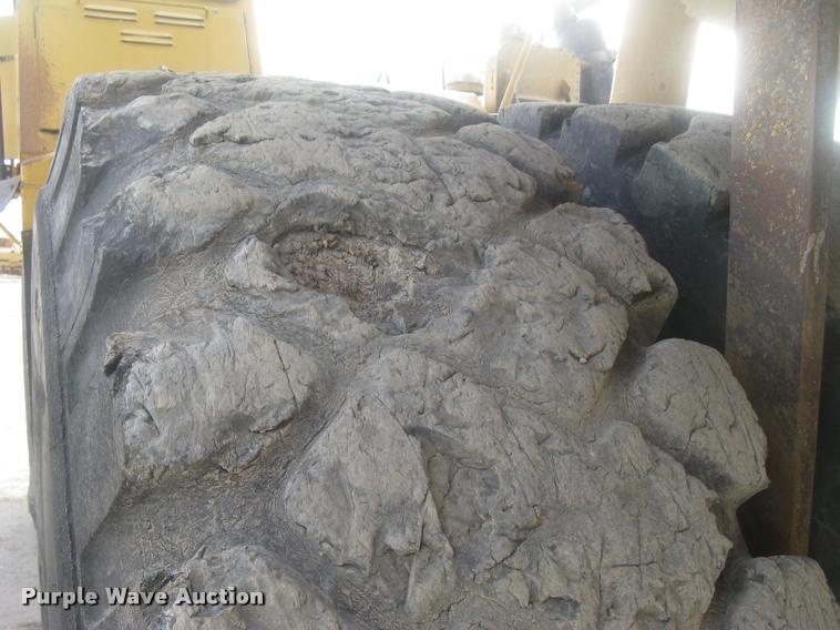 image for item L3978 1993 Caterpillar 769C haul truck