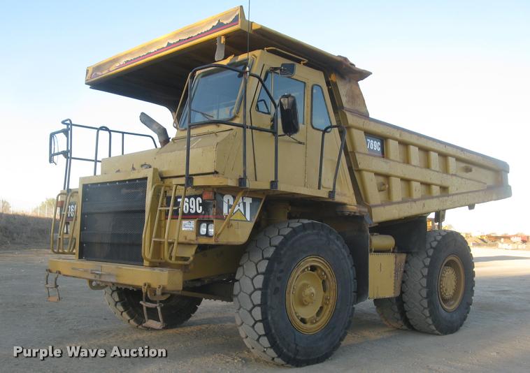 image for item L3979 1994 Caterpillar 769C haul truck