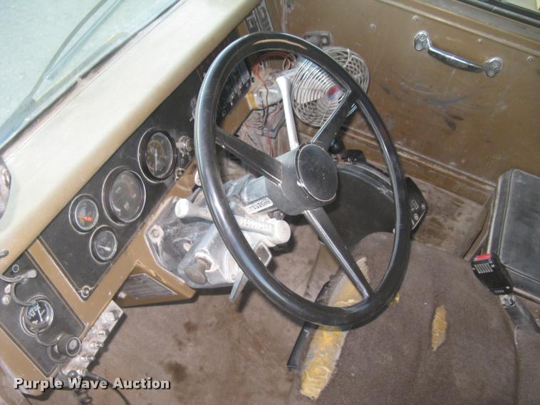 image for item L3979 1994 Caterpillar 769C haul truck