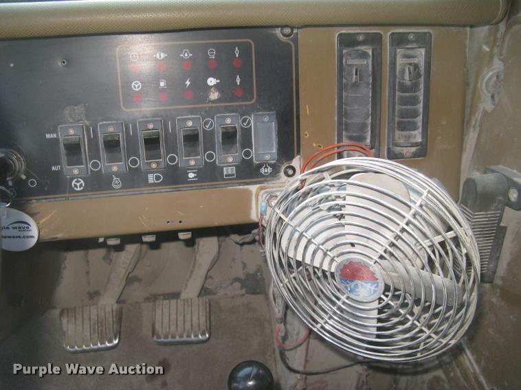 image for item L3979 1994 Caterpillar 769C haul truck