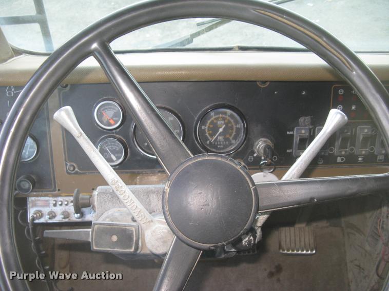 image for item L3979 1994 Caterpillar 769C haul truck