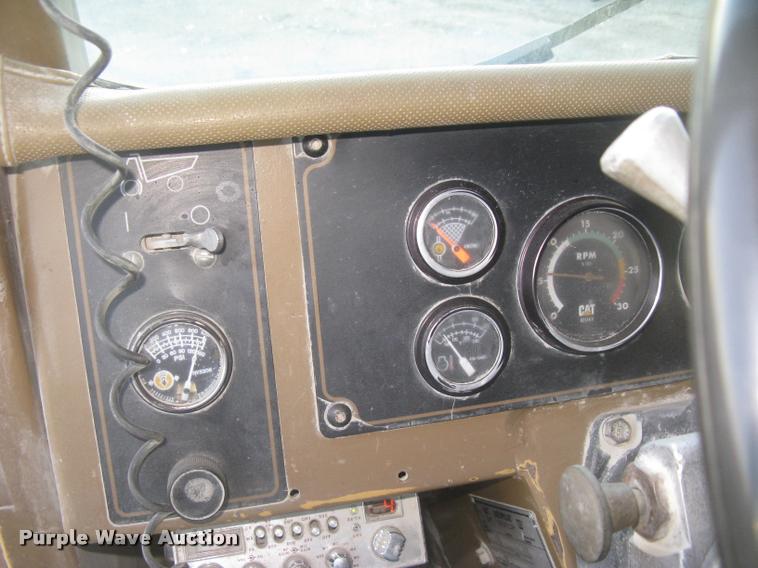 image for item L3979 1994 Caterpillar 769C haul truck