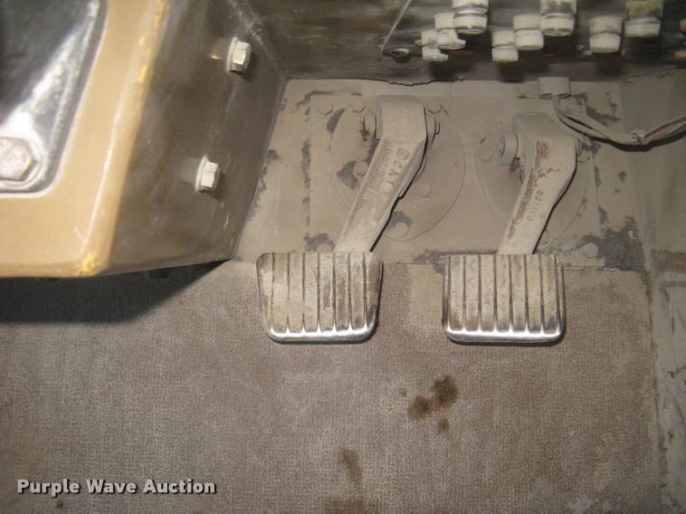 image for item L3979 1994 Caterpillar 769C haul truck