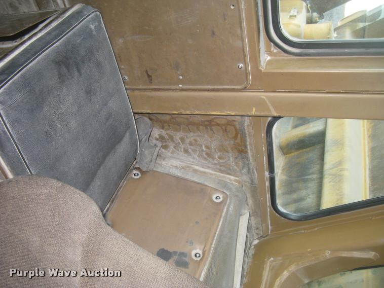 image for item L3979 1994 Caterpillar 769C haul truck