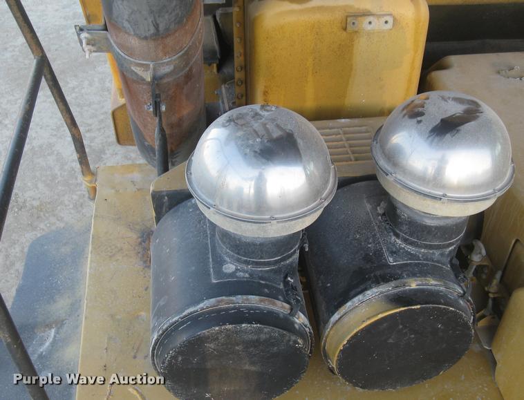 image for item L3979 1994 Caterpillar 769C haul truck