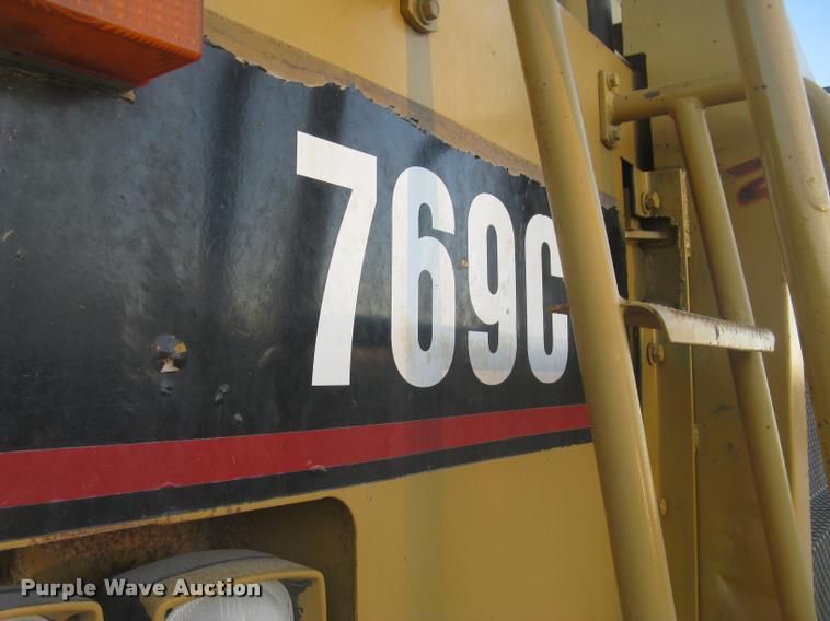 image for item L3979 1994 Caterpillar 769C haul truck