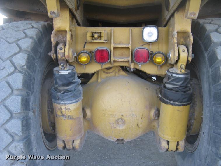 image for item L3979 1994 Caterpillar 769C haul truck