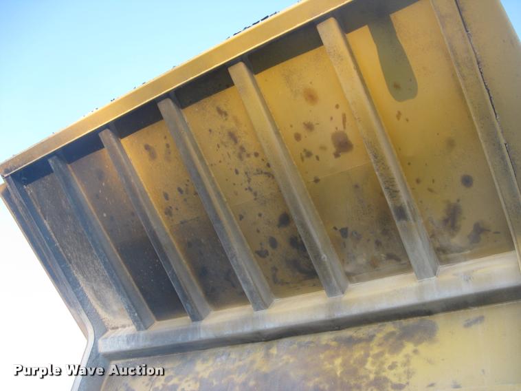 image for item L3979 1994 Caterpillar 769C haul truck