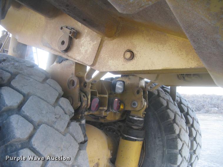 image for item L3979 1994 Caterpillar 769C haul truck