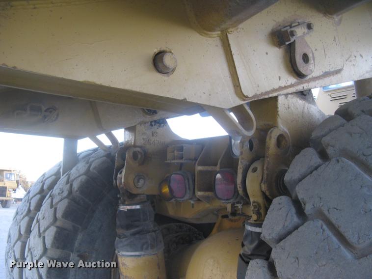 image for item L3979 1994 Caterpillar 769C haul truck