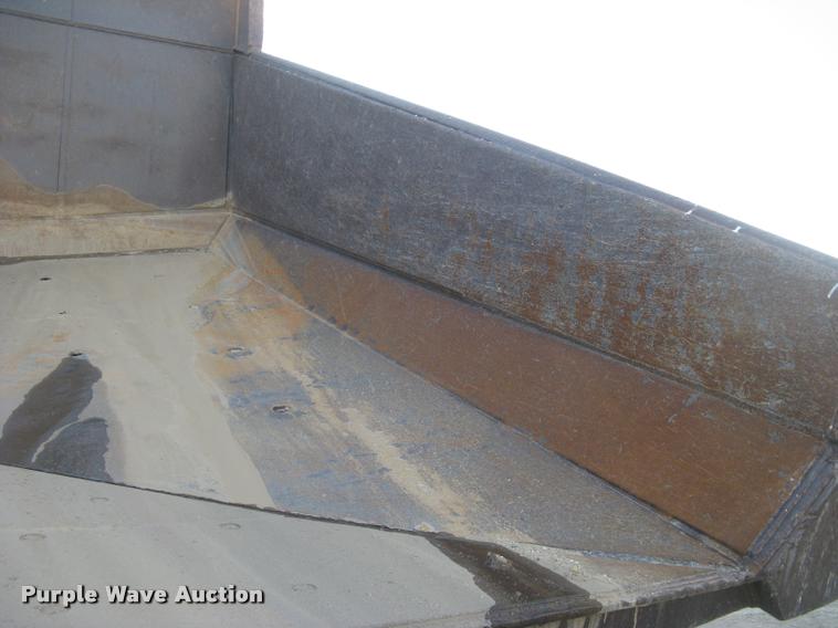 image for item L3979 1994 Caterpillar 769C haul truck